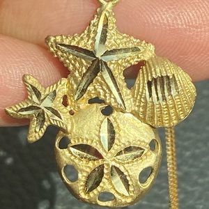 14K Yellow Gold Sand Dollar Starfish Sealife Pendant